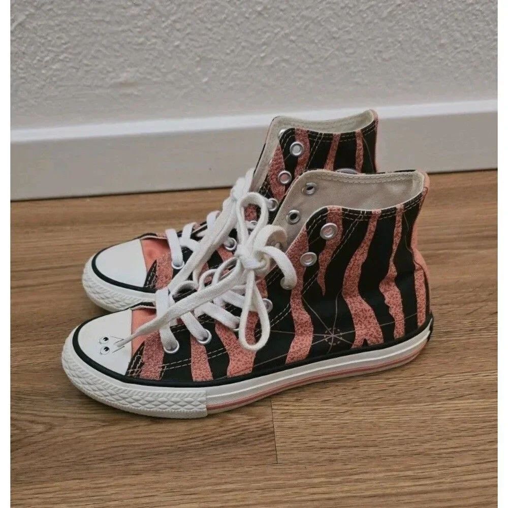 Converse Dr Woo Shoe Sz 2 Kids Chuck Taylor All Star Black Orange